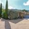 Nice Home In Maubec With 3 Bedrooms, Private Swimming Pool And Outdoor Swimming Pool - Maubec