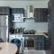 Cosy 2 Bed at Embassy Gardens