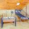 Wooded Blue Ridge Cabin 2 Decks, Fire Pit! - 蓝岭