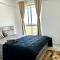 BREEZE: By Aryavarta (King-sized 2 BHK apartment) - Пуна