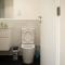 Embassy Gardens 2 Bed Apartment W/Pool View