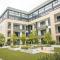 Embassy Gardens 2 Bed Apartment W/Pool View