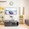Embassy Gardens 2 Bed Apartment W/Pool View