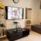 Embassy Gardens 2 Bed Apartment W/Pool View