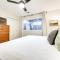 Branson Getaway with Balcony and Resort Amenities!