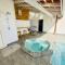 Villa 2 chambres, Jacuzzi et Piscine - Maximin