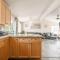 Home Ensuite With Panoramic City View