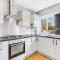 Amazing 2 bedroom apartment , ground floor ,garden ,free Wi-Fi , free parking ,sleeps up to 6 - 莱斯特