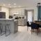 Chic, Quiet 2BR 2BA Near Shops & Restos!