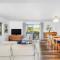 Tamarind Retreat A Leafy Coastal Home