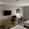 Days Inn by Wyndham Dallas Garland West