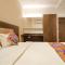 FabHotel Karpagam - 900m from Nehru Stadium