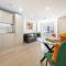 Modern 1 Bedroom Apartment in the center of Bedford