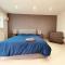 Large and comfy studio flat C near Heathrow - New Bedfont
