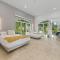 7BD Paradise with Amazing pool Jacuzzi Games L32 - Tamiami