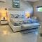 Intracoastal sunsets condo building with 2 beds or 1 bed units private heated pool - Помпано-Бич
