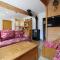 Charming 4-bed Chalet, Mountain Views, Double Garage