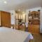 Charming 4-bed Chalet, Mountain Views, Double Garage