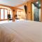 Charming 4-bed Chalet, Mountain Views, Double Garage