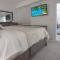 Off-The-Course brand new 2nd Floor 2 bed 2 bath - 布雷登顿