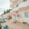 Rooms by the sea