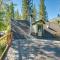 10 Mi to Lake Tahoe Beaches Cabin with Pool Table - ساوث ليك تاهو