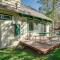 10 Mi to Lake Tahoe Beaches Cabin with Pool Table - ساوث ليك تاهو