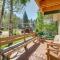 10 Mi to Lake Tahoe Beaches Cabin with Pool Table - ساوث ليك تاهو