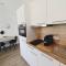 TiCasa PALMS Zentral-Outlet-SmartTV-Aufzug-Stylisch-Unique