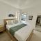 Beachside 2BR close 2 sand, town - لاغونا بيتش