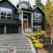 Stylish 1 Bedroom Suite with Lake Access