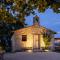 Hilltop villa with infinity pool and Todi views - Todi