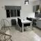 Travel Suites Ezeiza- 5 pax- Centro Eze- Shoppings a 8 min