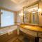 Crowne Plaza Ocean Spring Resort by IHG - Jimo