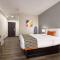 Microtel Inn & Suites by Wyndham Raleigh - Raleigh