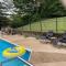 AirBnB Florissant, fire pit - pool open! - Florissant