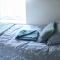 Cheerful 2 bed home with mountain views - Blaenau-Ffestiniog