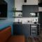 Waymores Guest House & Casual Club