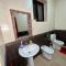 Family Friendly Spacious 3BR Near Beach With Pool & Gym - 达累斯萨拉姆