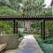 2349 Courtside Villas