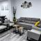 Private Entire Townhouse Retreat Close to Lake