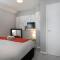 Luxurious 3-BR Contractor Stay, Holidays, Races, long stays, FREE Unlimited Wi-Fi, Parking