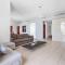 StoneTree - Beautiful 1BR Apartment with Partial Sea View - Dubai