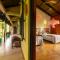 Hotel Parkside with swimming pool - Читван