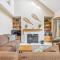 Highridge J3 Family-Friendly 2BR with Whirlpool Tub, Fireplace, and Sports Center
