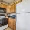 Highridge J3 Family-Friendly 2BR with Whirlpool Tub, Fireplace, and Sports Center
