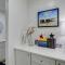 Sunny St Pete Getaway with Shared Pool and Hot Tub - سانت بطرسبرغ