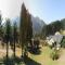 Emahlathini Guest Farm