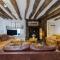 Lantau Cottage: Historic Elizabethan house very close to the beach