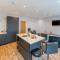 Pass the Keys 5A One Bedroom Modern Town Centre Apartment